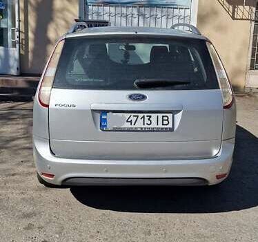 Серый Форд Фокус, объемом двигателя 1.6 л и пробегом 242 тыс. км за 5000 $, фото 1 на Automoto.ua