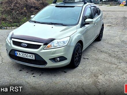 Сірий Форд Фокус, об'ємом двигуна 2 л та пробігом 185 тис. км за 7200 $, фото 1 на Automoto.ua