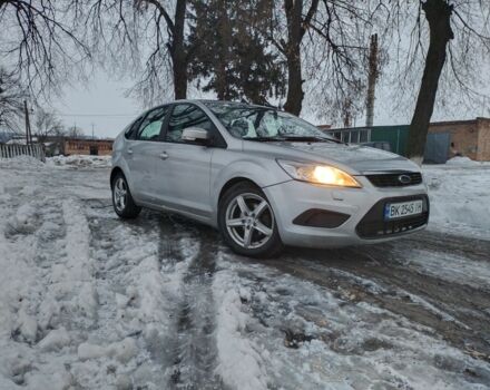 Серый Форд Фокус, объемом двигателя 1.6 л и пробегом 350 тыс. км за 3950 $, фото 1 на Automoto.ua