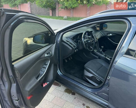 Серый Форд Фокус, объемом двигателя 1.56 л и пробегом 189 тыс. км за 7409 $, фото 1 на Automoto.ua