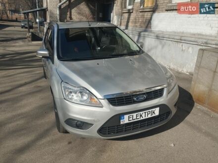 Серый Форд Фокус, объемом двигателя 1.6 л и пробегом 170 тыс. км за 5500 $, фото 1 на Automoto.ua