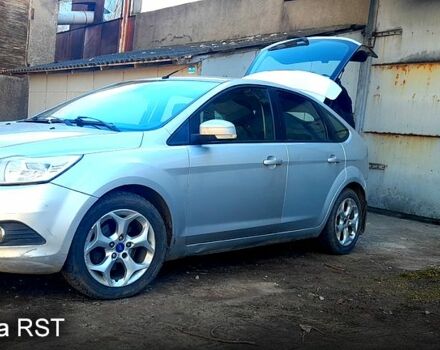 Серый Форд Фокус, объемом двигателя 1.6 л и пробегом 250 тыс. км за 4850 $, фото 1 на Automoto.ua