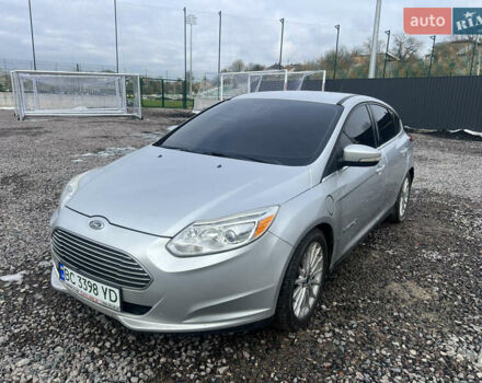 Серый Форд Фокус, объемом двигателя 0 л и пробегом 120 тыс. км за 6200 $, фото 1 на Automoto.ua