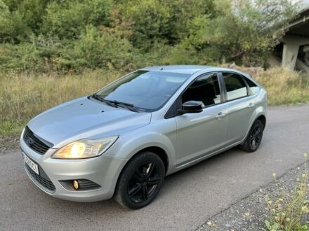 Сірий Форд Фокус, об'ємом двигуна 1.6 л та пробігом 250 тис. км за 3498 $, фото 1 на Automoto.ua