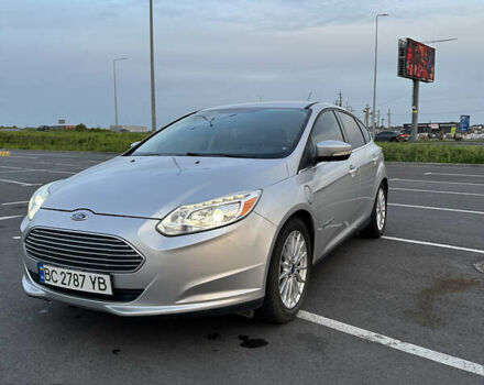 Серый Форд Фокус, объемом двигателя 0 л и пробегом 87 тыс. км за 8200 $, фото 1 на Automoto.ua