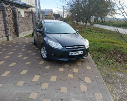 Форд Фокус 2012 у Бродах на Automoto.ua Сірий Форд Фокус, об'ємом двигуна 1.6 л та пробігом 260 тис. км за 7200 $, фото 1 на Automoto.ua