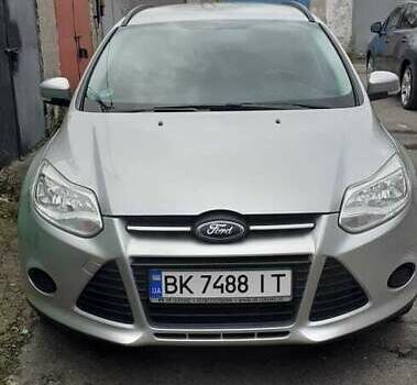 Форд Фокус 2012 у Рівному на Automoto.ua Сірий Форд Фокус, об'ємом двигуна 1.56 л та пробігом 241 тис. км за 7500 $, фото 1 на Automoto.ua