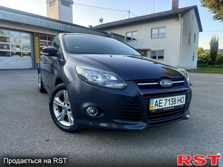 Серый Форд Фокус, объемом двигателя 1.6 л и пробегом 185 тыс. км за 7200 $, фото 1 на Automoto.ua