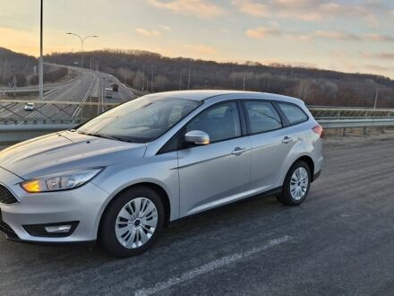 Сірий Форд Фокус, об'ємом двигуна 0 л та пробігом 350 тис. км за 9500 $, фото 1 на Automoto.ua