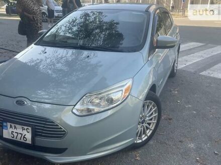 Серый Форд Фокус, объемом двигателя 0 л и пробегом 147 тыс. км за 7500 $, фото 1 на Automoto.ua