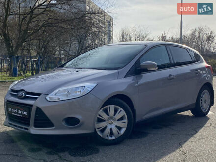 Сірий Форд Фокус, об'ємом двигуна 1 л та пробігом 228 тис. км за 6799 $, фото 1 на Automoto.ua