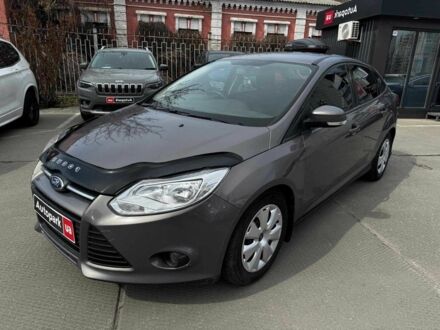 Форд Фокус 2013 в Харькове на Automoto.ua Серый Форд Фокус, объемом двигателя 1 л и пробегом 154 тыс. км за 5990 $, фото 1 на Automoto.ua