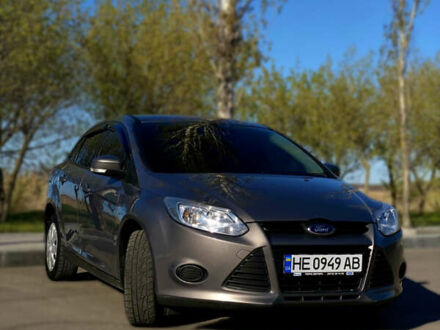 Форд Фокус 2013 у Одесі на Automoto.ua Сірий Форд Фокус, об'ємом двигуна 1 л та пробігом 142 тис. км за 6500 $, фото 1 на Automoto.ua