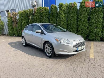 Форд Фокус 2013 в Мукачеве на Automoto.ua Серый Форд Фокус, объемом двигателя 0 л и пробегом 151 тыс. км за 9000 $, фото 1 на Automoto.ua