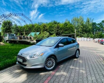 Сірий Форд Фокус, об'ємом двигуна 0 л та пробігом 165 тис. км за 5551 $, фото 1 на Automoto.ua