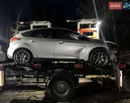 Сірий Форд Фокус, об'ємом двигуна 2 л та пробігом 240 тис. км за 3000 $, фото 1 на Automoto.ua