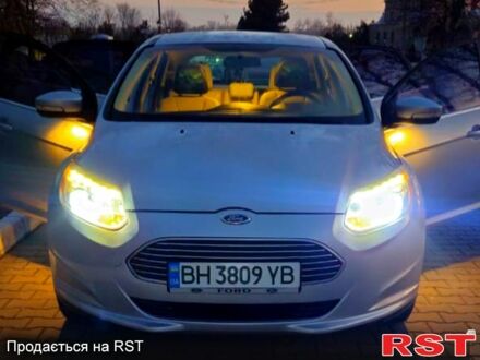 Сірий Форд Фокус, об'ємом двигуна 0 л та пробігом 180 тис. км за 8500 $, фото 1 на Automoto.ua