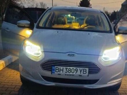 Сірий Форд Фокус, об'ємом двигуна 0 л та пробігом 180 тис. км за 8000 $, фото 1 на Automoto.ua