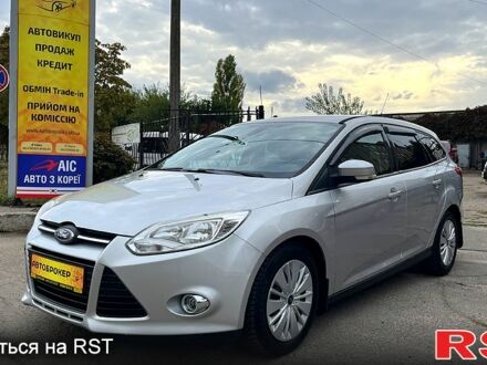 Сірий Форд Фокус, об'ємом двигуна 2 л та пробігом 240 тис. км за 8500 $, фото 1 на Automoto.ua