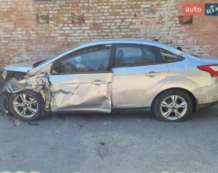 Серый Форд Фокус, объемом двигателя 2 л и пробегом 250 тыс. км за 2000 $, фото 1 на Automoto.ua