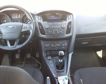 Серый Форд Фокус, объемом двигателя 1.5 л и пробегом 200 тыс. км за 8000 $, фото 1 на Automoto.ua