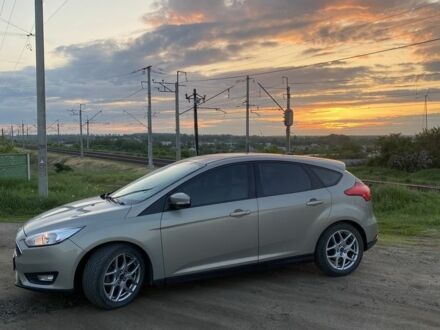 Форд Фокус 2015 у Харкові на Automoto.ua Сірий Форд Фокус, об'ємом двигуна 2 л та пробігом 204 тис. км за 7950 $, фото 1 на Automoto.ua