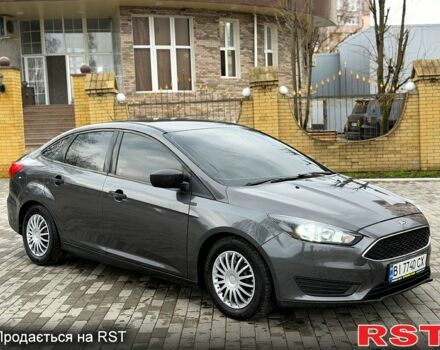 Сірий Форд Фокус, об'ємом двигуна 2 л та пробігом 193 тис. км за 8800 $, фото 1 на Automoto.ua
