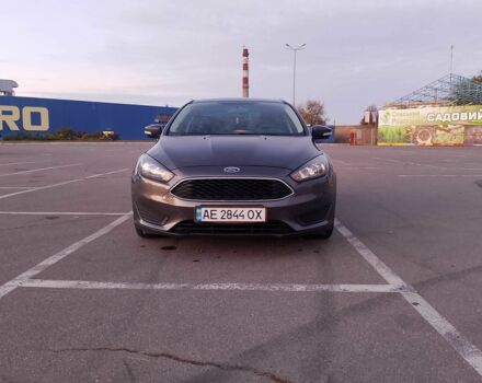 Форд Фокус 2015 в Днепре (Днепропетровске) на Automoto.ua Серый Форд Фокус, объемом двигателя 2 л и пробегом 259 тыс. км за 7800 $, фото 1 на Automoto.ua