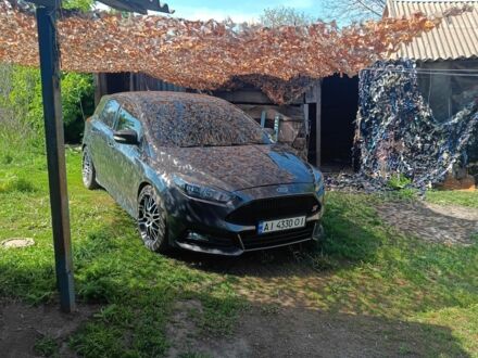 Форд Фокус 2015 в Павлограде на Automoto.ua Серый Форд Фокус, объемом двигателя 2 л и пробегом 233 тыс. км за 12300 $, фото 1 на Automoto.ua