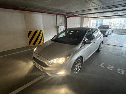 Серый Форд Фокус, объемом двигателя 2 л и пробегом 141 тыс. км за 9000 $, фото 1 на Automoto.ua