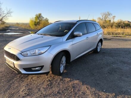 Серый Форд Фокус, объемом двигателя 1.5 л и пробегом 207 тыс. км за 9200 $, фото 1 на Automoto.ua