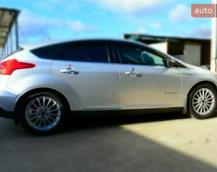 Серый Форд Фокус, объемом двигателя 0 л и пробегом 71 тыс. км за 9800 $, фото 1 на Automoto.ua