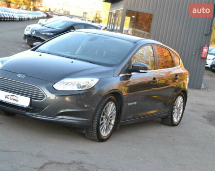Серый Форд Фокус, объемом двигателя 0 л и пробегом 100 тыс. км за 6999 $, фото 1 на Automoto.ua