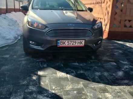 Сірий Форд Фокус, об'ємом двигуна 1.5 л та пробігом 190 тис. км за 9400 $, фото 1 на Automoto.ua