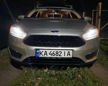Сірий Форд Фокус, об'ємом двигуна 2 л та пробігом 219 тис. км за 7400 $, фото 1 на Automoto.ua