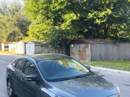 Сірий Форд Фокус, об'ємом двигуна 2 л та пробігом 181 тис. км за 8531 $, фото 1 на Automoto.ua