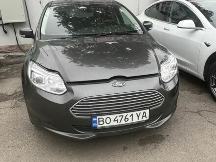 Форд Фокус 2017 в Николаеве на Automoto.ua Серый Форд Фокус, объемом двигателя 0 л и пробегом 82 тыс. км за 10200 $, фото 1 на Automoto.ua