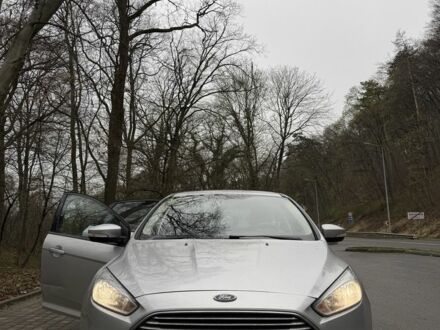 Серый Форд Фокус, объемом двигателя 2 л и пробегом 148 тыс. км за 8500 $, фото 1 на Automoto.ua