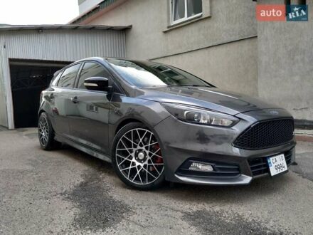 Форд Фокус 2017 у Черкасах на Automoto.ua Сірий Форд Фокус, об'ємом двигуна 2 л та пробігом 96 тис. км за 12300 $, фото 1 на Automoto.ua