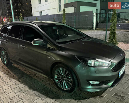 Серый Форд Фокус, объемом двигателя 1.5 л и пробегом 280 тыс. км за 12000 $, фото 1 на Automoto.ua