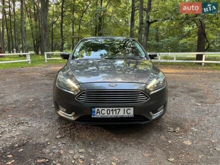Сірий Форд Фокус, об'ємом двигуна 2 л та пробігом 284 тис. км за 9500 $, фото 1 на Automoto.ua