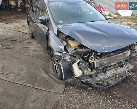 Серый Форд Фокус, объемом двигателя 2 л и пробегом 160 тыс. км за 2600 $, фото 1 на Automoto.ua