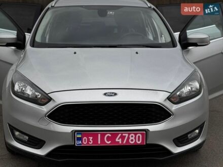Серый Форд Фокус, объемом двигателя 1.5 л и пробегом 228 тыс. км за 10300 $, фото 1 на Automoto.ua