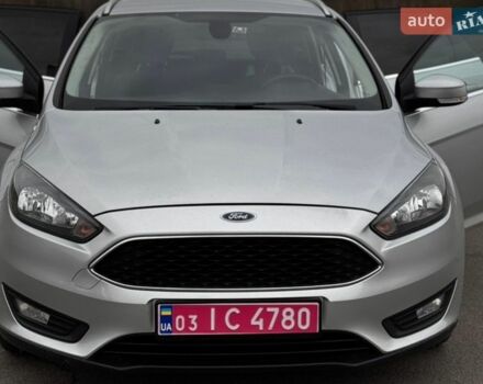 Серый Форд Фокус, объемом двигателя 1.5 л и пробегом 228 тыс. км за 10300 $, фото 1 на Automoto.ua