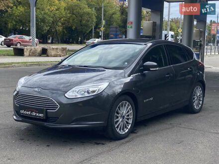 Форд Фокус 2017 у Миколаєві на Automoto.ua Сірий Форд Фокус, об'ємом двигуна 0 л та пробігом 85 тис. км за 11300 $, фото 1 на Automoto.ua