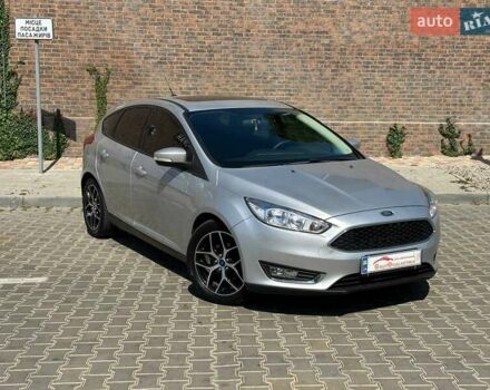 Сірий Форд Фокус, об'ємом двигуна 2 л та пробігом 120 тис. км за 9999 $, фото 1 на Automoto.ua