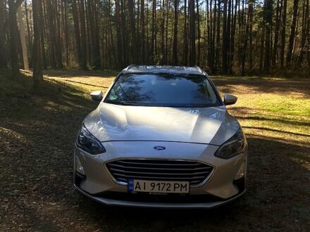 Серый Форд Фокус, объемом двигателя 1.5 л и пробегом 206 тыс. км за 11400 $, фото 1 на Automoto.ua