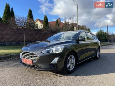 Серый Форд Фокус, объемом двигателя 1.5 л и пробегом 193 тыс. км за 12700 $, фото 1 на Automoto.ua