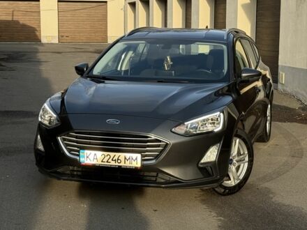 Серый Форд Фокус, объемом двигателя 1.5 л и пробегом 110 тыс. км за 14300 $, фото 1 на Automoto.ua