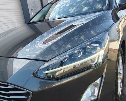 Серый Форд Фокус, объемом двигателя 1.5 л и пробегом 163 тыс. км за 16500 $, фото 1 на Automoto.ua